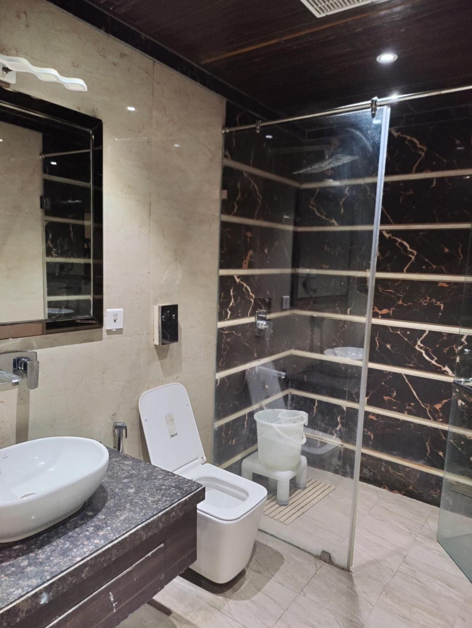 Hotel Sanjay Galaxy,Kanpur Exterior foto