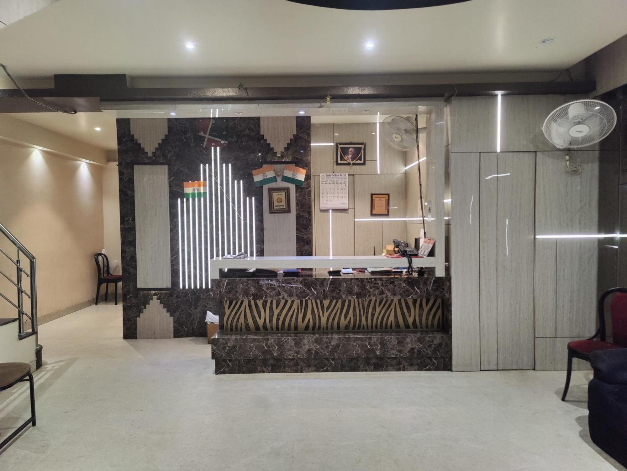 Hotel Sanjay Galaxy,Kanpur Exterior foto